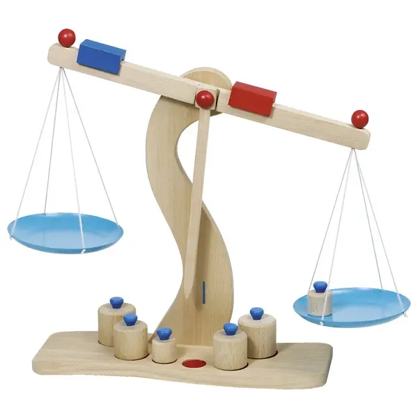 Balance à l'ancienne en bois GOKI