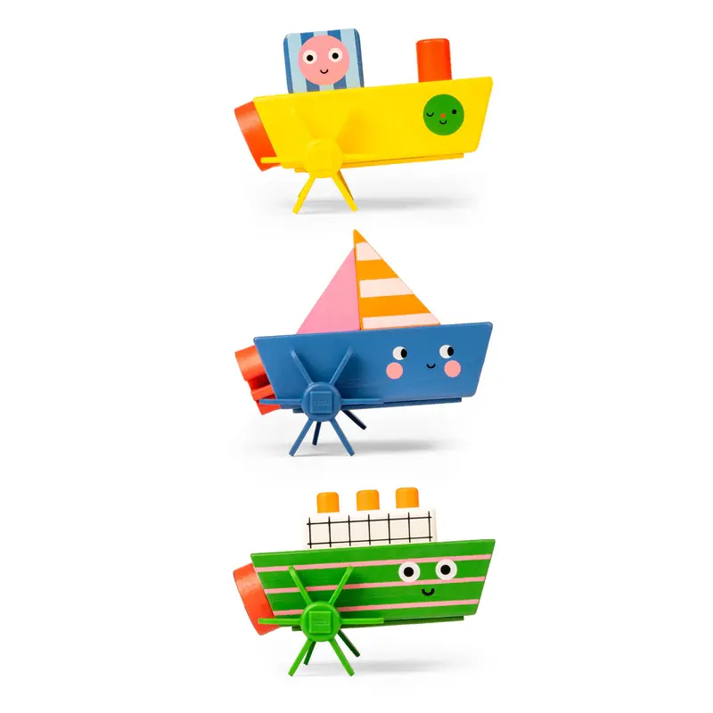 Bateau de bain en bois à remontoir (cordelette)