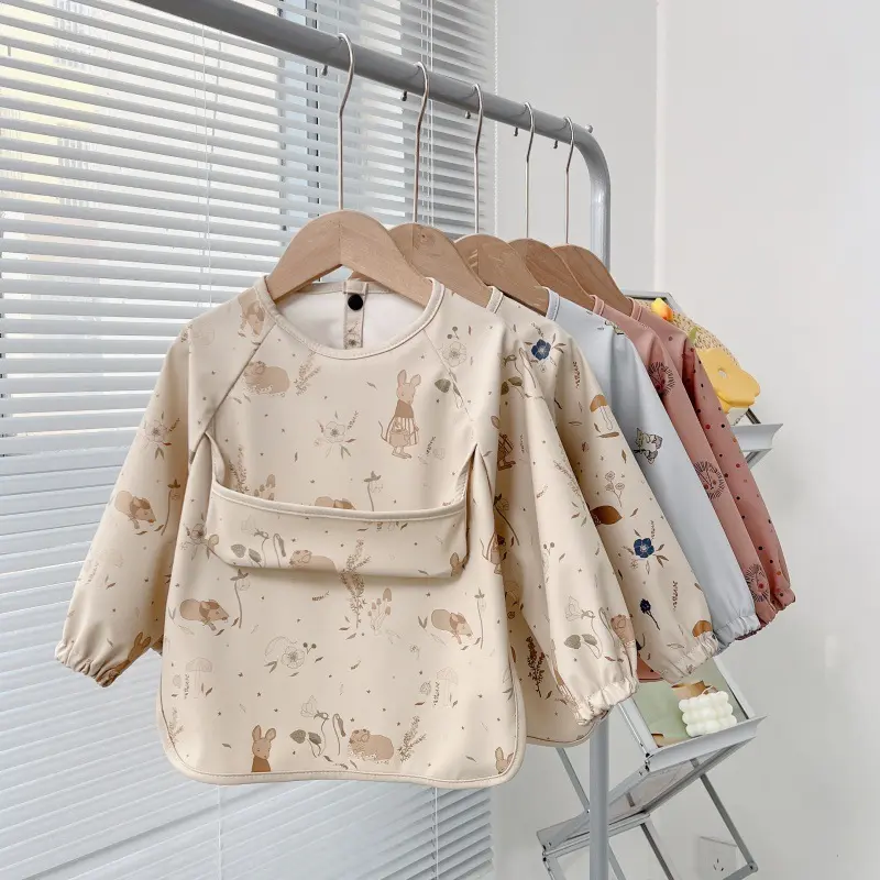 Bavoir Manches Longues Imperméable à Motifs – 0-5 ans