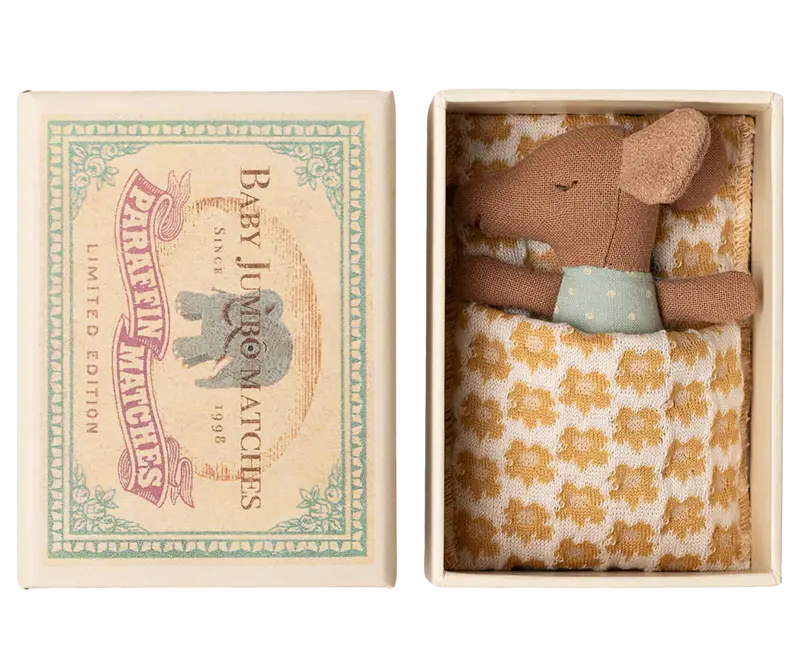 Bébé souris dans sa boîte d'allumettes - Bleu