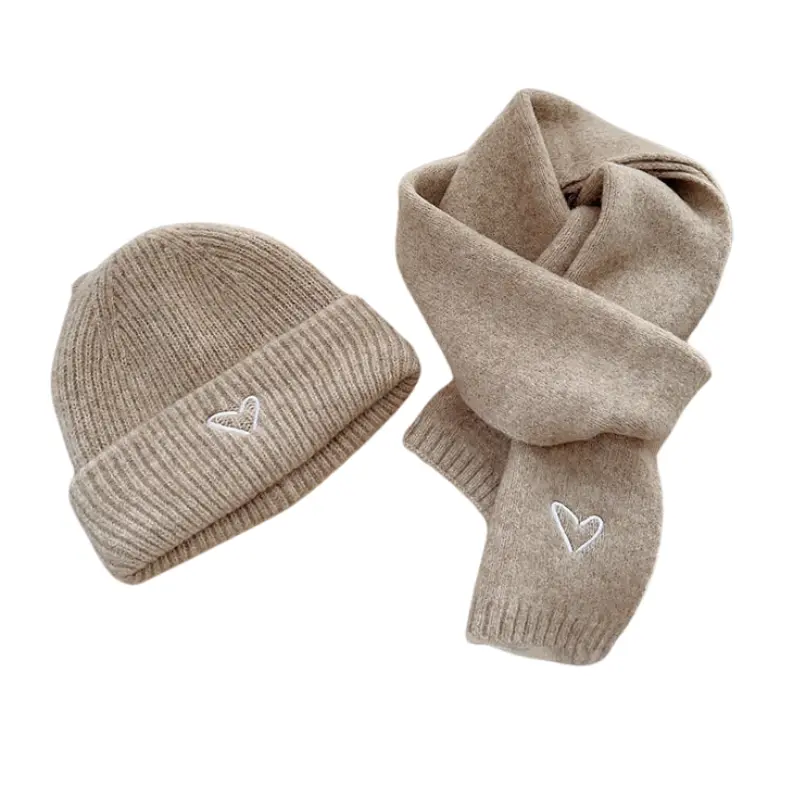 Bonnet et Écharpe Bébé Hiver Cœur Brodé – 12-36 mois