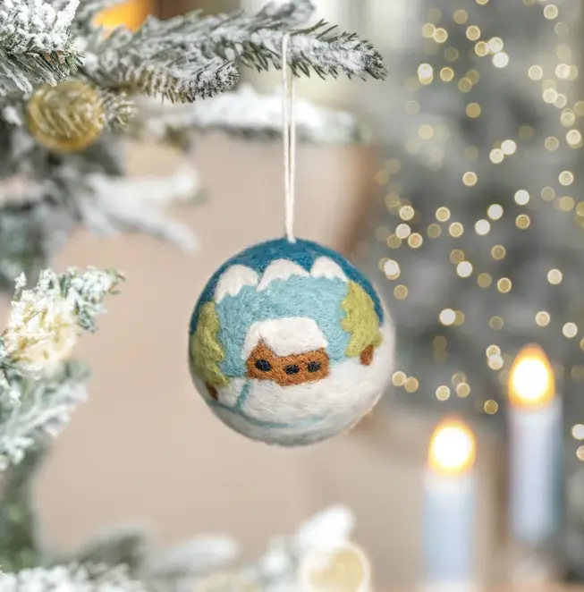 Boule de Noël en feutrine de laine Le Chalet - Sjaal met Verhaal
