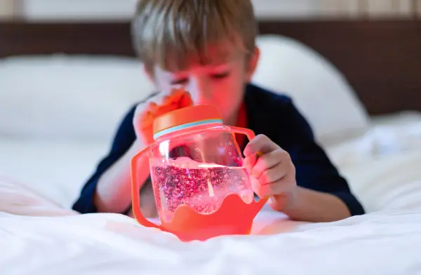 Bouteille Sensorielle à remplir Glo Pals Rouge