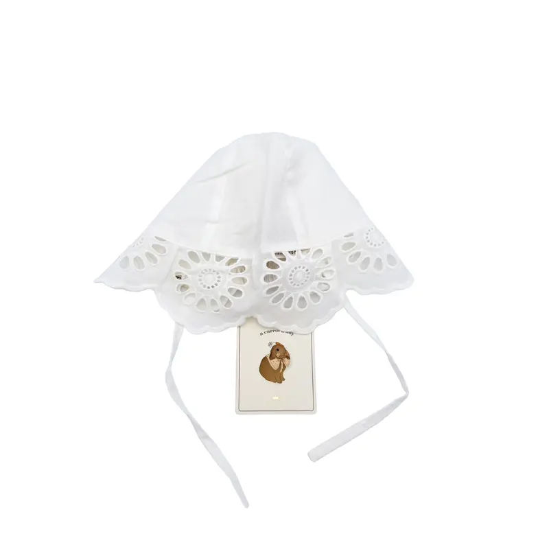 Chapeau bébé blanc brodé à nouer — 3-6 mois