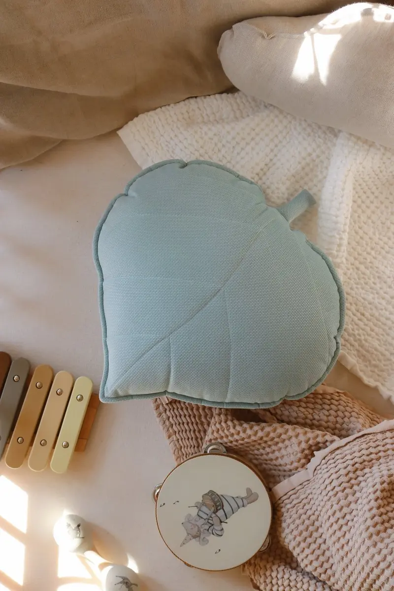 Coussin en velours, Menthe poudrée • Feuille