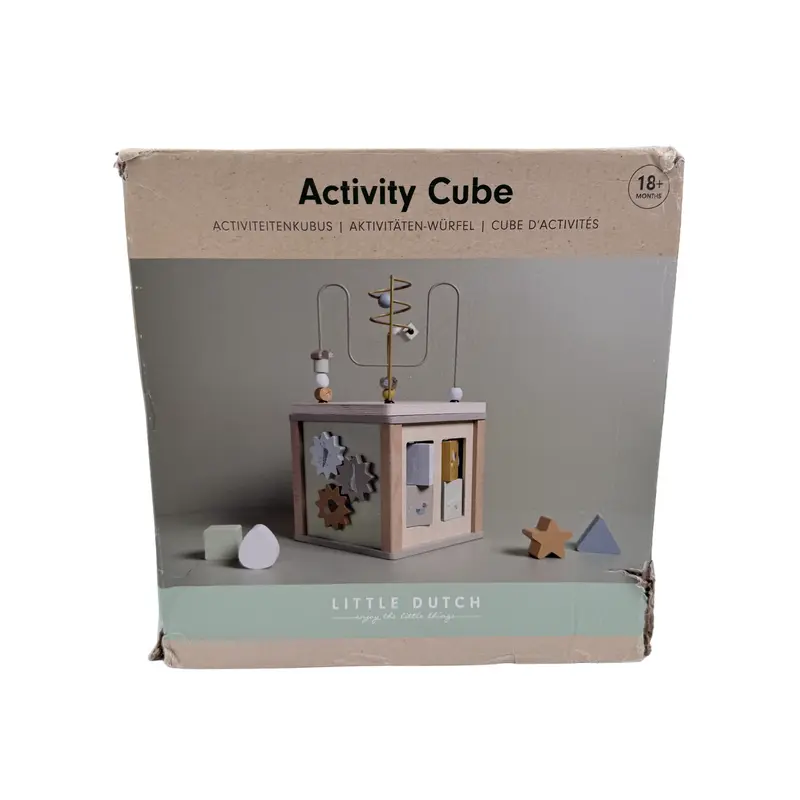 Cube d'activités en bois