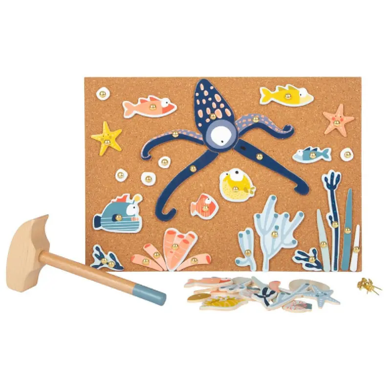 Jeu de clous fonds marins en liège avec marteau et cartes