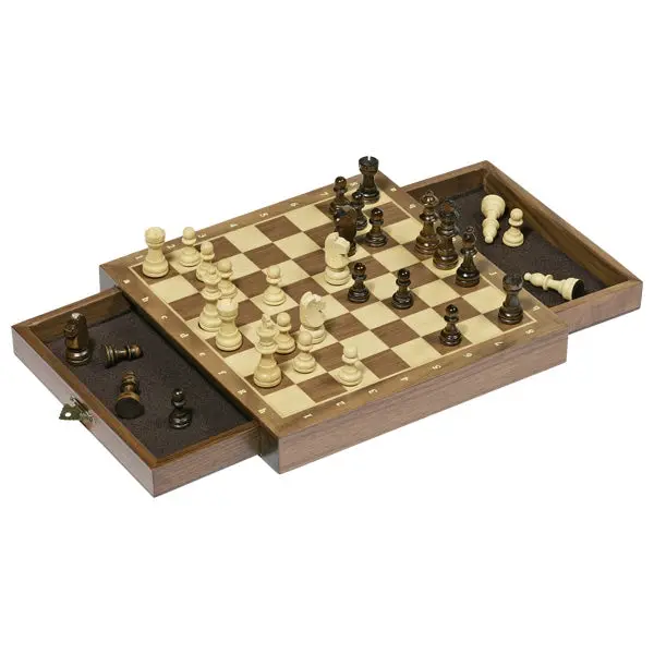 Jeu d'échecs en bois