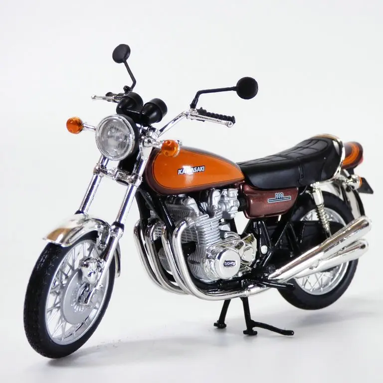 Kawasaki Z900 1973 - Miniature Moto 1/18 Candy Brown/Orange