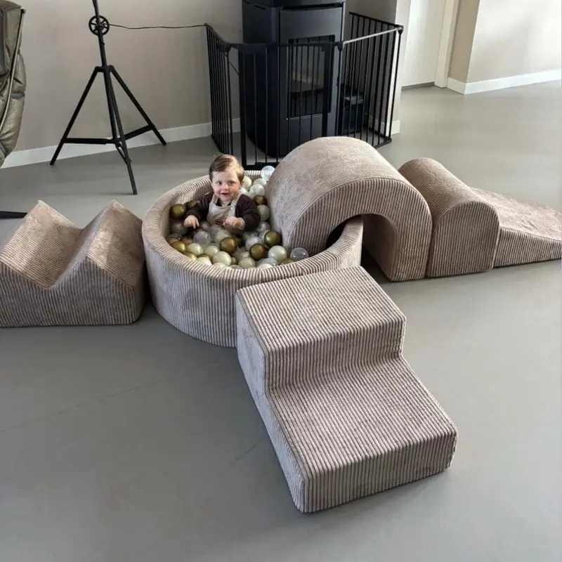 Parcours de motricité 5 pièces avec piscine à balles 90x30cm en Corduroy, 200 balles - Toffee | Balles au choix