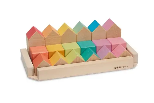Petites maisons et cubes en bois colorés Ocamora