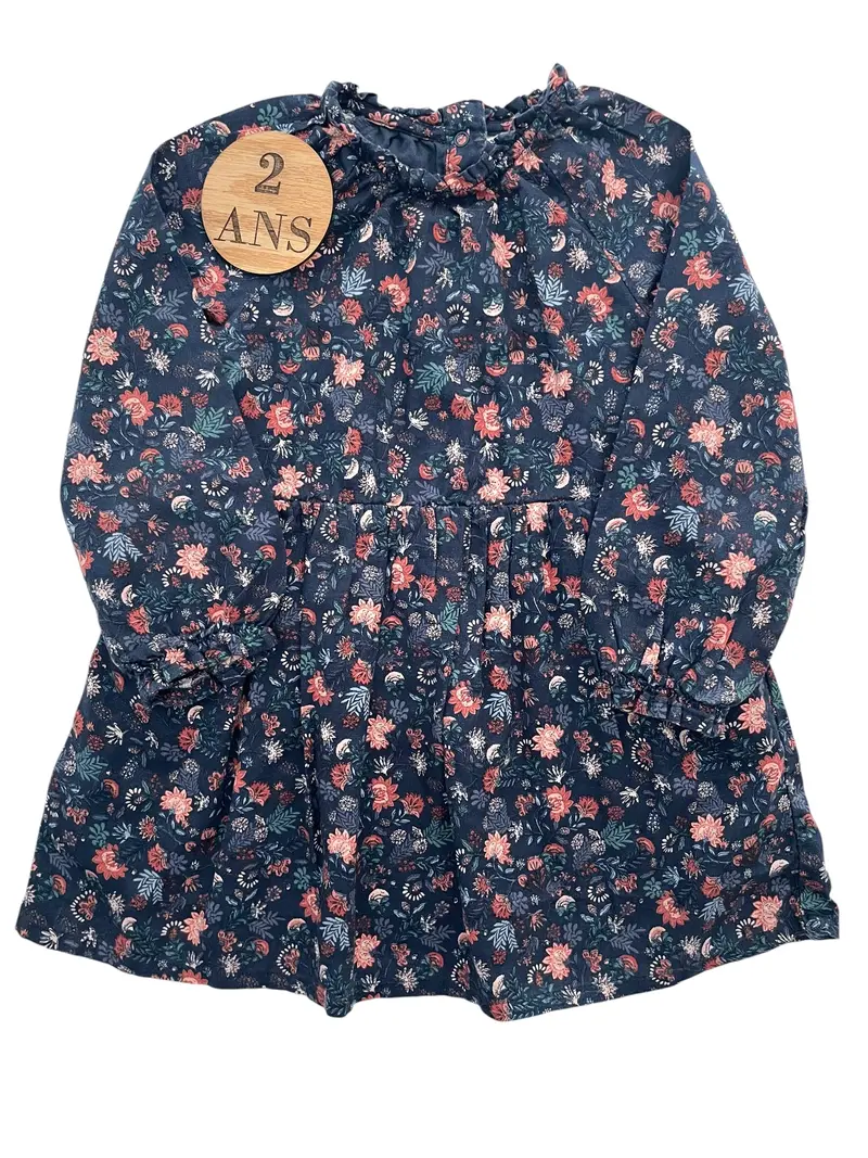 Robe bleu-marine, fleurie, TAO