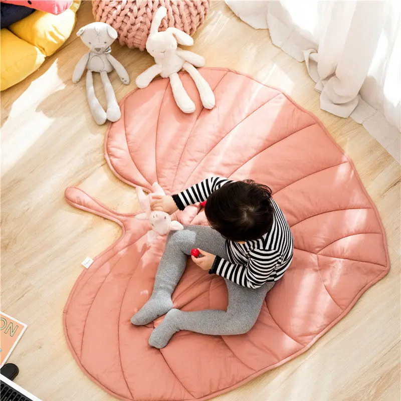 Tapis Feuille Enfant – Tapis d'Éveil Bébé en Forme de Feuille 100 cm