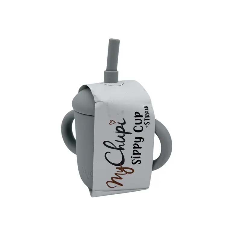 Tasse d'apprentissage avec paille