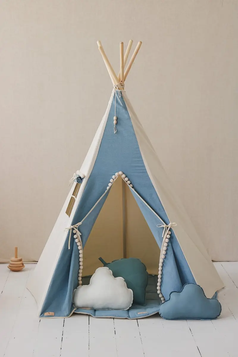 Teepee / Tipi en coton avec bordure de pompons • Jeans / Beige